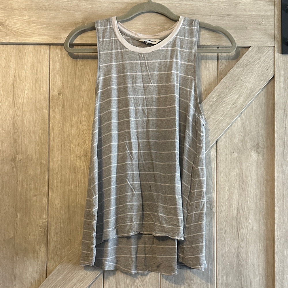 ☀️ Club Monaco Gray and White Striped Tank Top